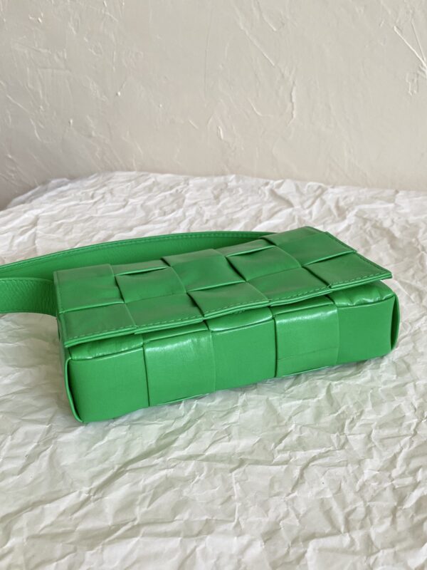Bottega Veneta Padded Cassette Belt Bag Green, For Women, Women's Bags 7in/18cm 710075VCQR13724