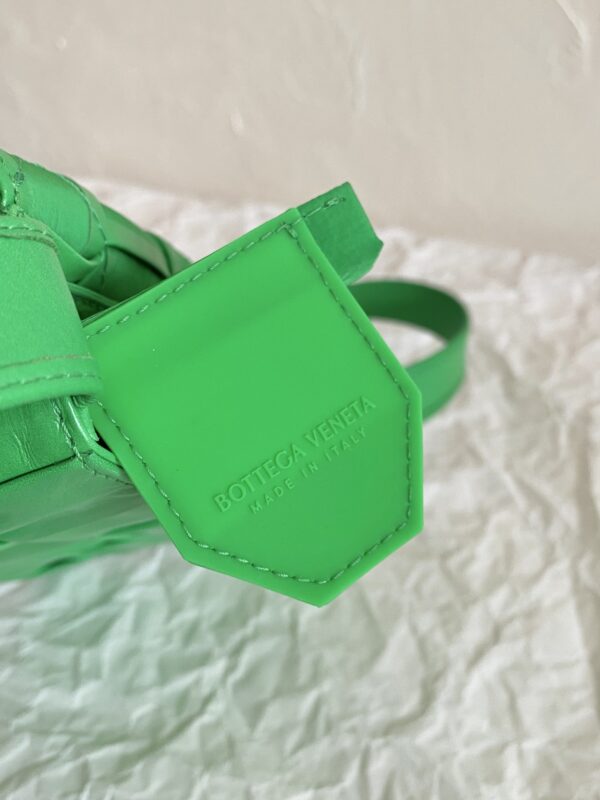 Bottega Veneta Padded Cassette Belt Bag Green, For Women, Women's Bags 7in/18cm 710075VCQR13724