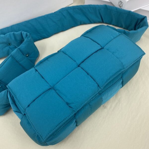 Bottega Veneta Padded Tech Cassette Bag For Women 11.8in/30cm In Blue 628951VBO814634