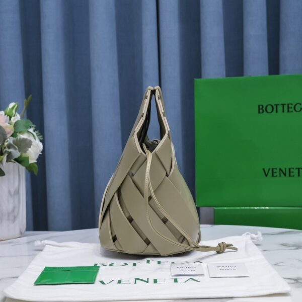 Bottega Veneta Point Dark Beige, For Women, Women's Bags 9.8in/25cm