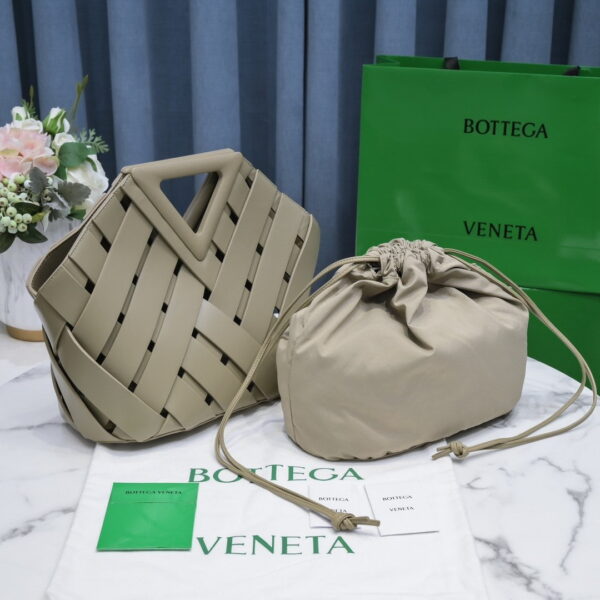 Bottega Veneta Point Dark Beige, For Women, Women's Bags 9.8in/25cm