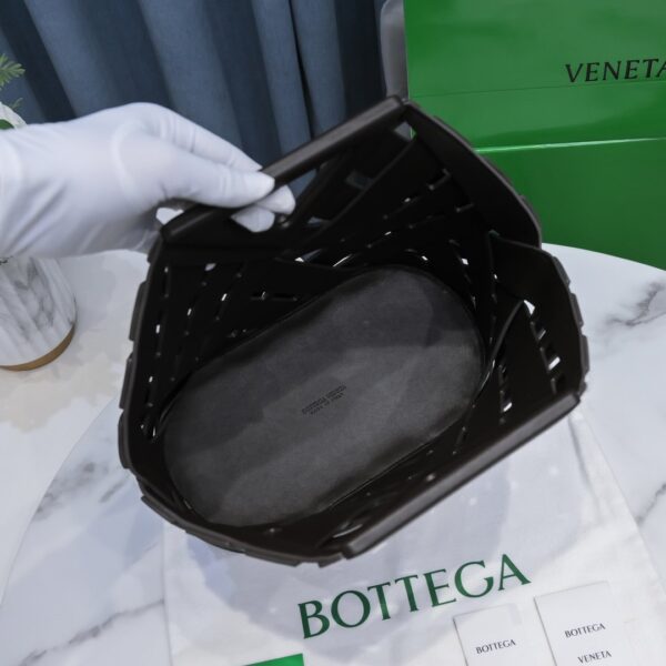 Bottega Veneta Point Dark Black, For Women, Women's Bags 9.8in/25cm
