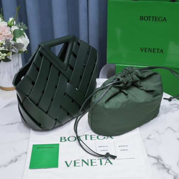 Bottega Veneta Point Dark Green, For Women, Women's Bags 9.8in/25cm