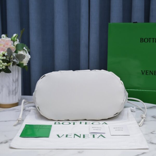 Bottega Veneta Point White, For Women, Women's Bags 9.8in/25cm