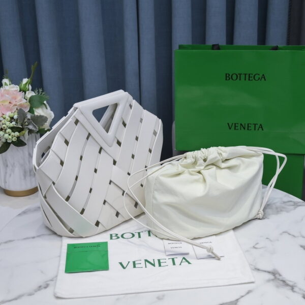 Bottega Veneta Point White, For Women, Women's Bags 9.8in/25cm