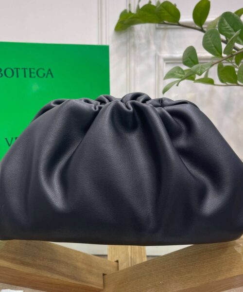 Bottega Veneta Pouch Teak Black For Women 12.2in/31cm 690238V1BW0_8425