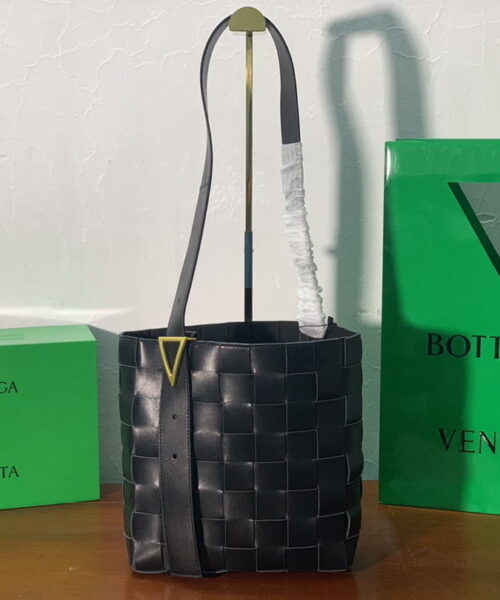 Bottega Veneta Shoulder Bag Nappa Black, For Women, Women’s Bags 12.9in/33cm