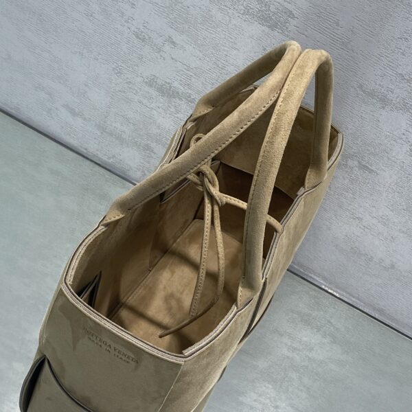 Bottega Veneta Small Arco Tote Bag Brown, For Women, Women's Bags 14.2in/36cm