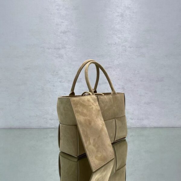 Bottega Veneta Small Arco Tote Bag Brown, For Women, Women's Bags 14.2in/36cm