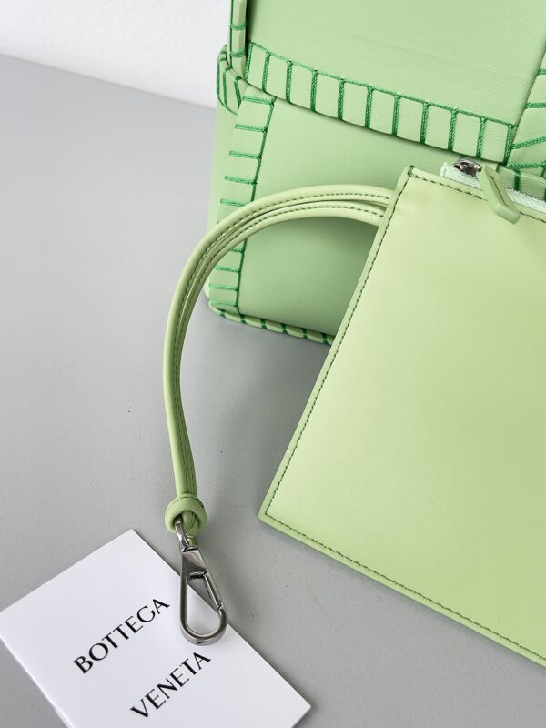 Bottega Veneta Small Arco Tote Bag Cream , For Women, Women's Bags 11.8in/30cm
