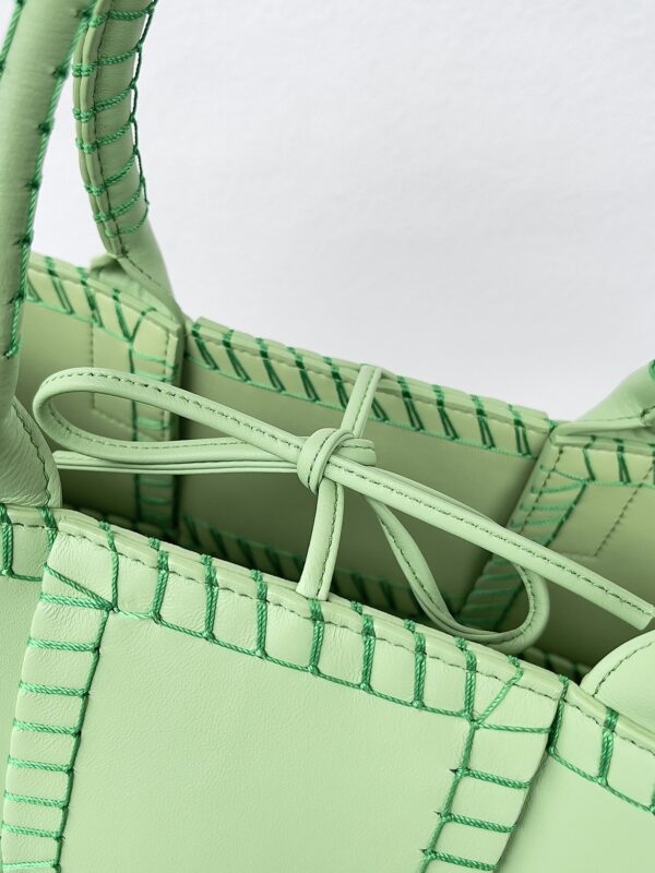 Bottega Veneta Small Arco Tote Bag Cream , For Women, Women's Bags 11.8in/30cm