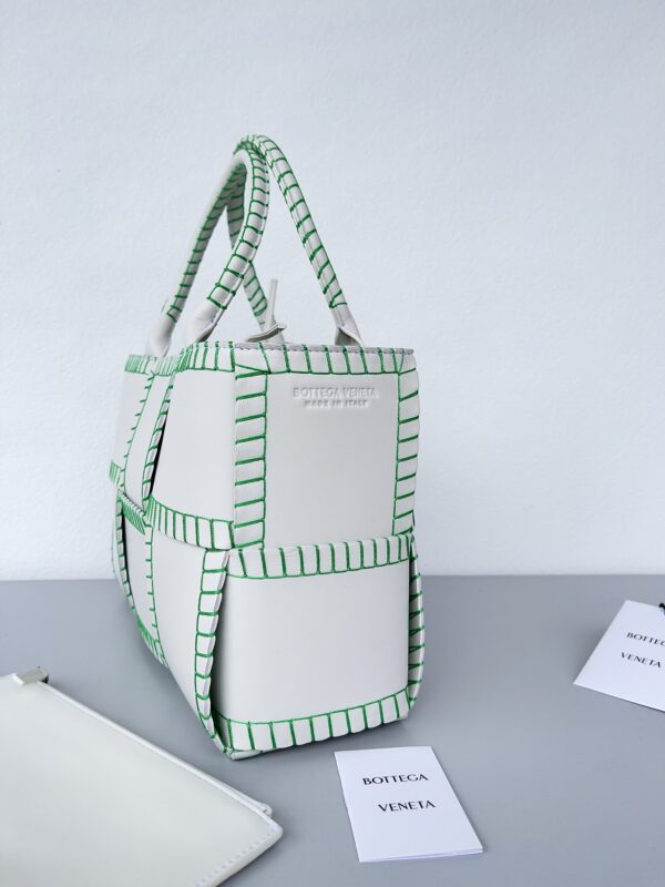 Bottega Veneta Small Arco Tote Bag White, For Women, Women's Bags 11.8in/30cm