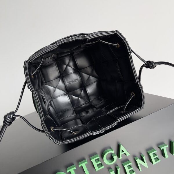 Bottega Veneta Small Cassette Bucket Bag Black, For Women, Women's Bags 7.1in/18cm 717187V2FY38425
