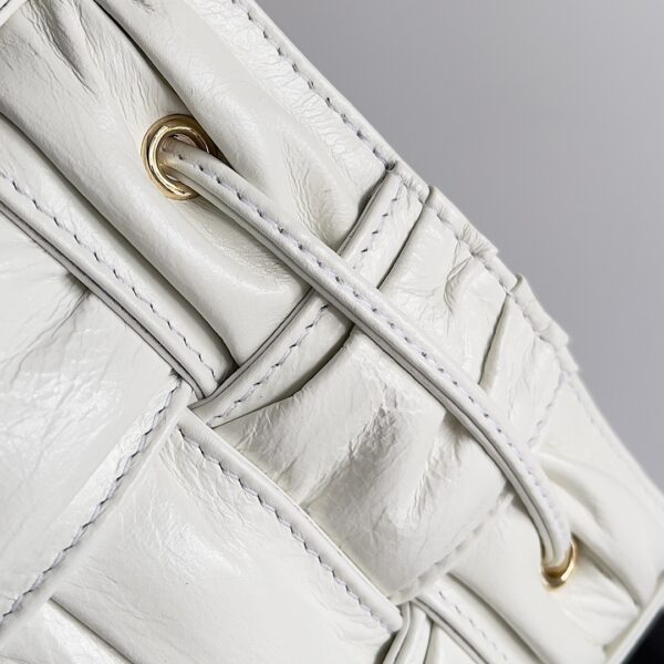 Bottega Veneta Small Cassette Bucket Bag White, For Women, Women's Bags 7.1in/18cm 717187V2FY39009