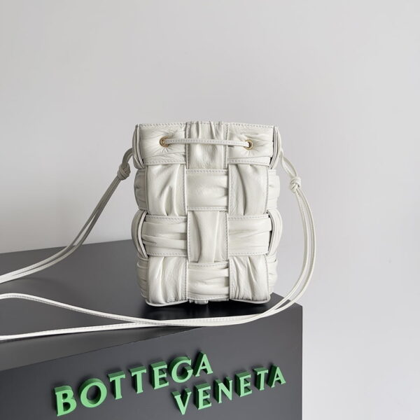 Bottega Veneta Small Cassette Bucket Bag White, For Women, Women's Bags 7.1in/18cm 717187V2FY39009