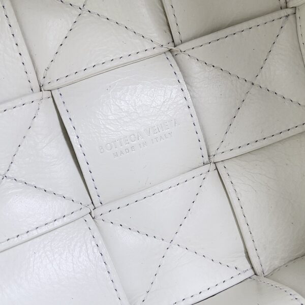 Bottega Veneta Small Cassette Bucket Bag White, For Women, Women's Bags 7.1in/18cm 717187V2FY39009