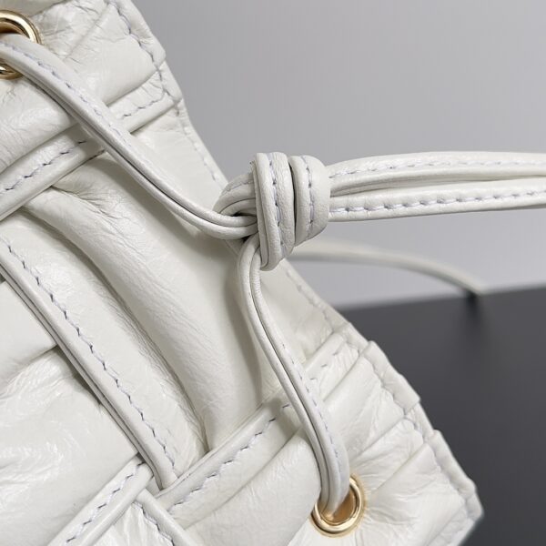 Bottega Veneta Small Cassette Bucket Bag White, For Women, Women's Bags 7.1in/18cm 717187V2FY39009