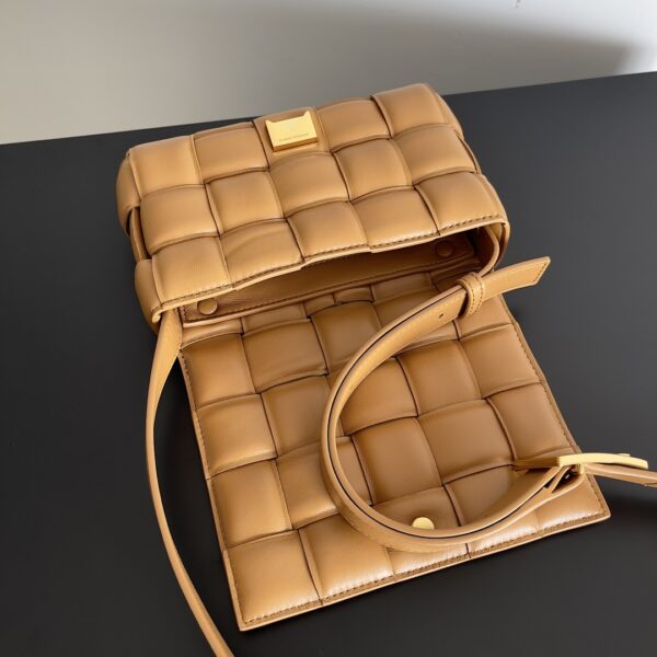 Bottega Veneta Small Padded Cassette Brown, For Women, Women's Bags 7.5in/19cm