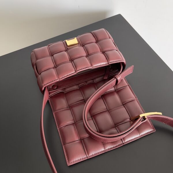 Bottega Veneta Small Padded Cassette Brown , For Women, Women's Bags 7.5in/19cm