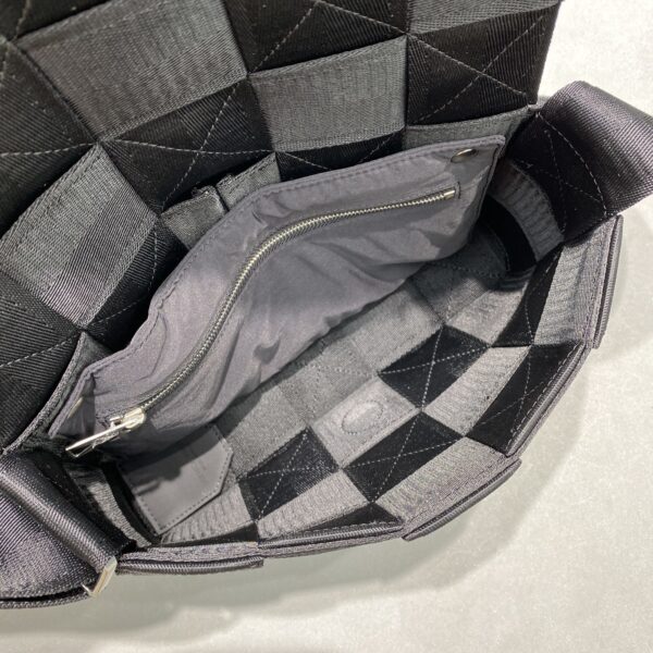 Bottega Veneta Webbing Black, For Men, Men's Bags 9.8in/25cm 680513V1G218803