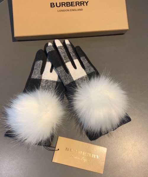 Burberry Cashmere Gloves In Black & White