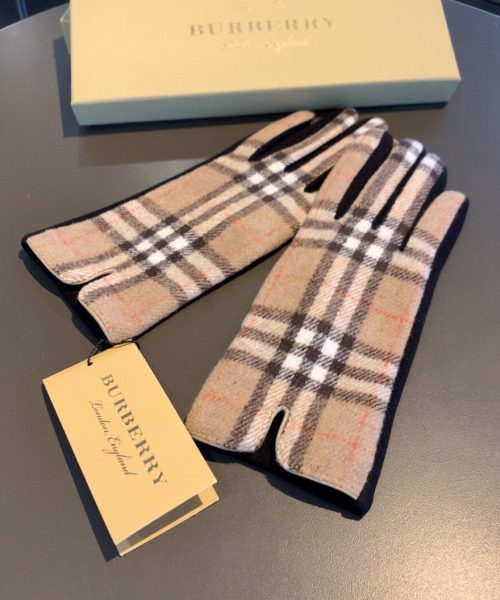 Burberry Cashmere Gloves In Brown
