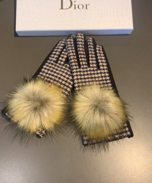 Burberry Cashmere Gloves In Brown