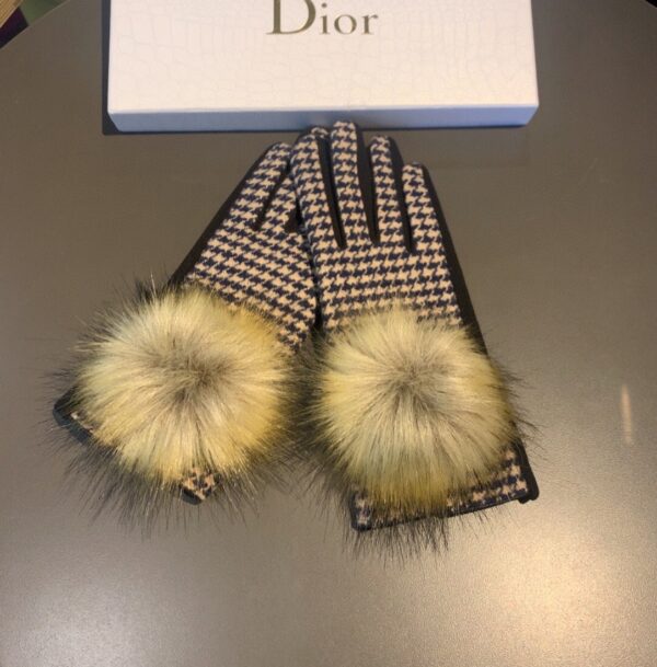 Burberry Cashmere Gloves In Brown
