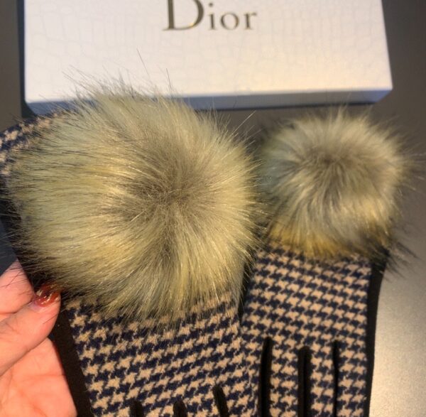 Burberry Cashmere Gloves In Brown