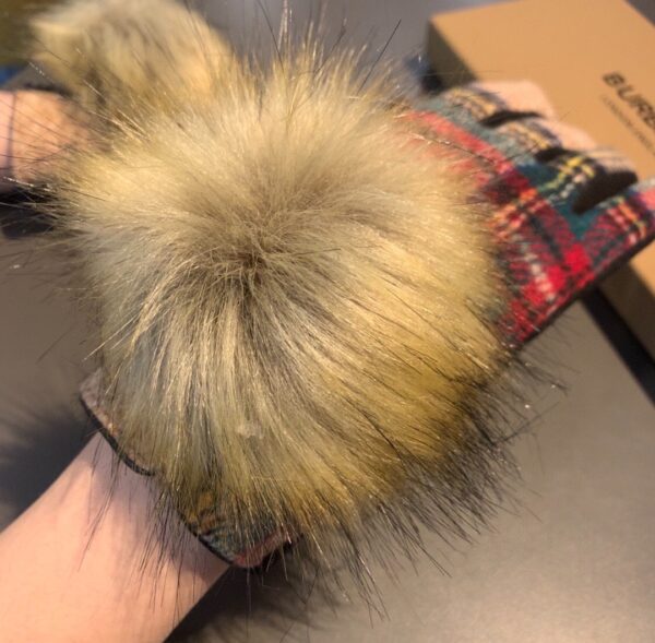 Burberry Cashmere Gloves In Multiple Color