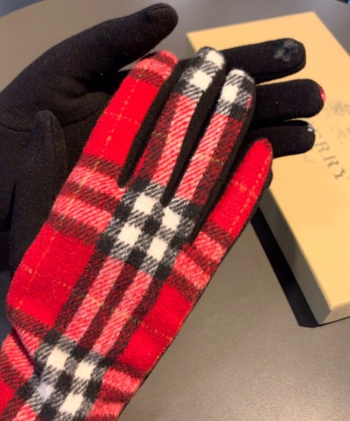 Burberry Cashmere Gloves In Red