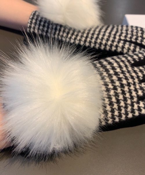 Burberry Cashmere Gloves In White