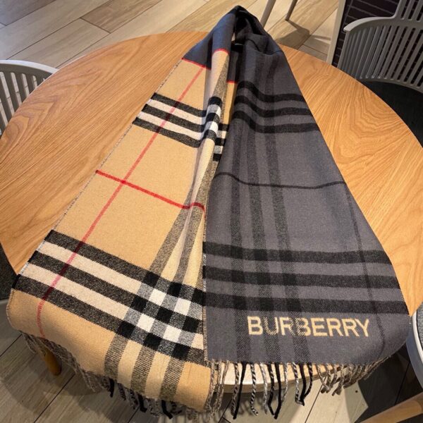 Burberry Contrast Check Cashmere Beige/Black Scarf 180cm/71in 80451711