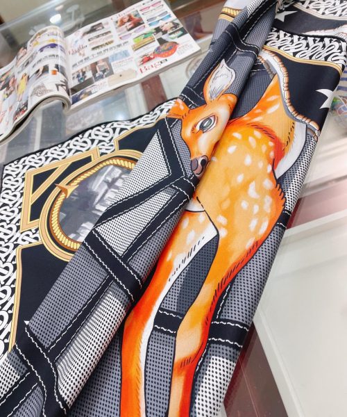 Burberry Deer Print Black Square Scarf 90cm/35in 
