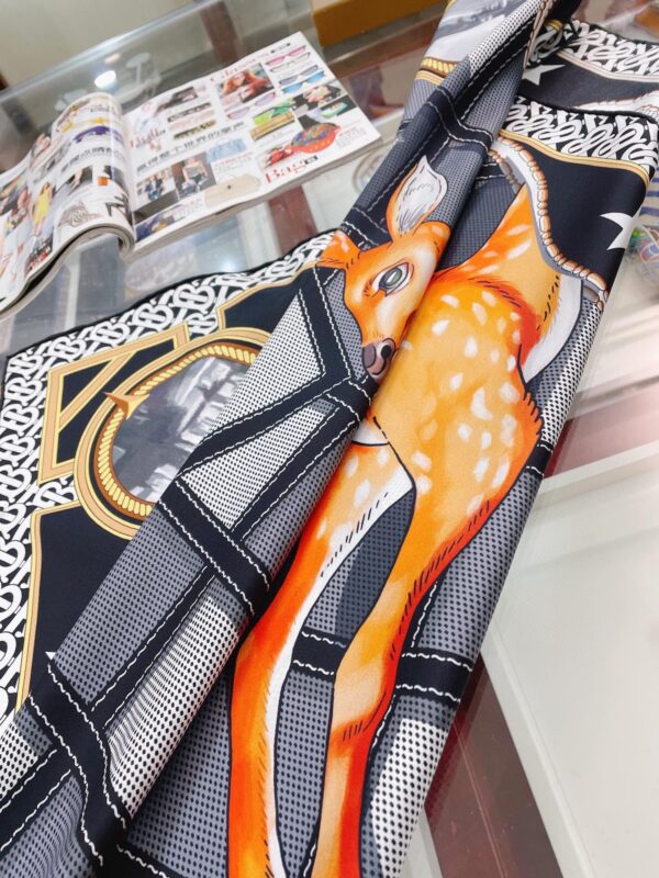 Burberry Deer Print Black Square Scarf 90cm/35in 