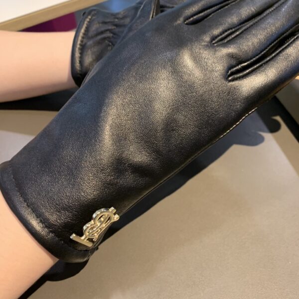 Burberry Monogram Motif Gloves In Black