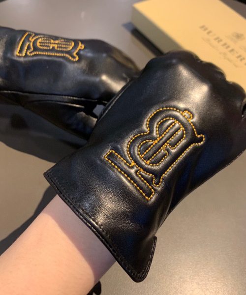 Burberry Monogram Motif Gloves In Black
