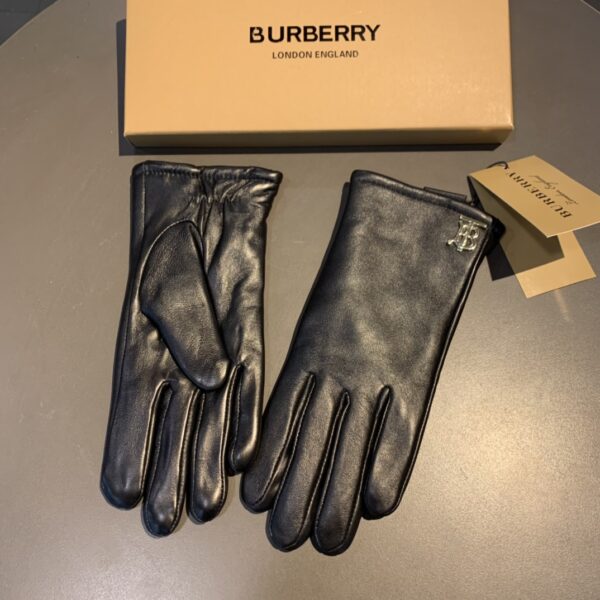 Burberry Monogram Motif Gloves In Black