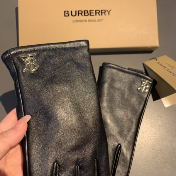 Burberry Monogram Motif Gloves In Black