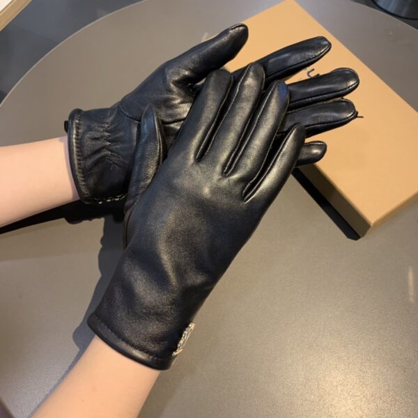 Burberry Monogram Motif Gloves In Black