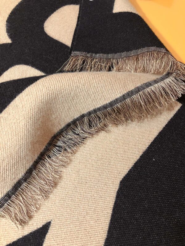 Burberry Wool New Double-Sided Large Brown Scarf 188cm/74in 