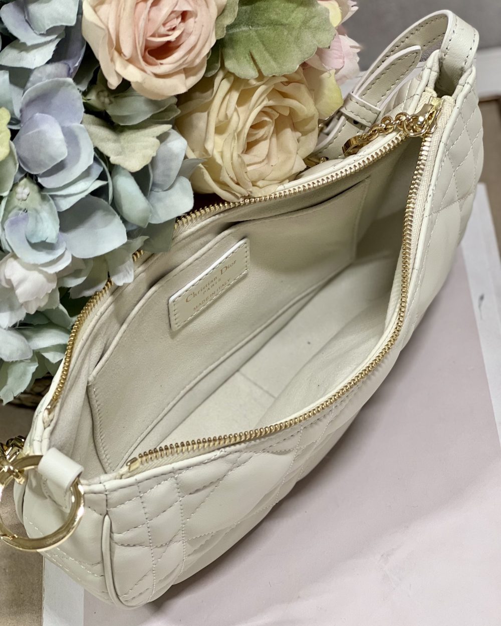 1:1 Replica Cd Lounge Bag Black/White For Women in/ 26cm M22626FBE_M900