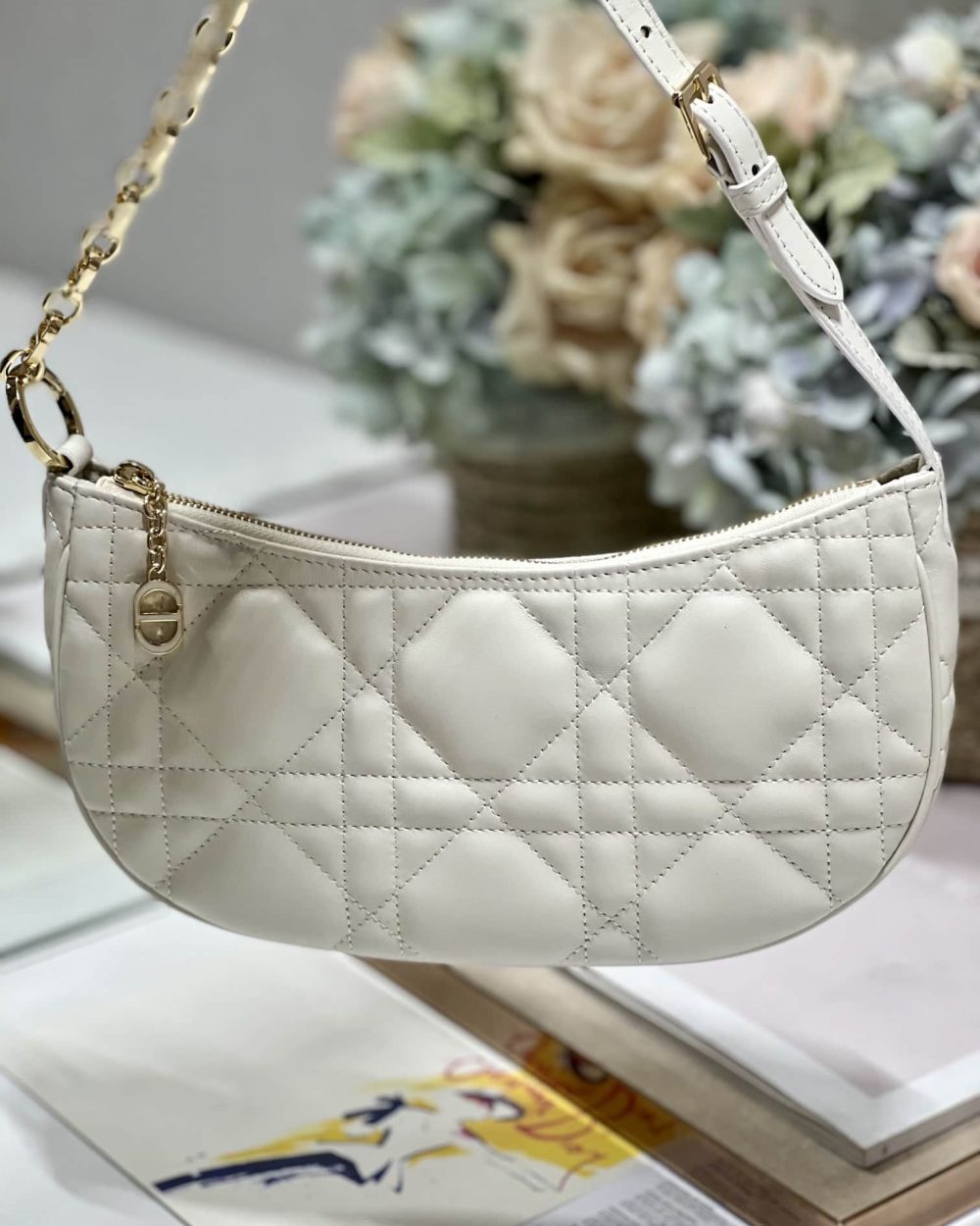 1:1 Replica Cd Lounge Bag Black/White For Women in/ 26cm M22626FBE_M900