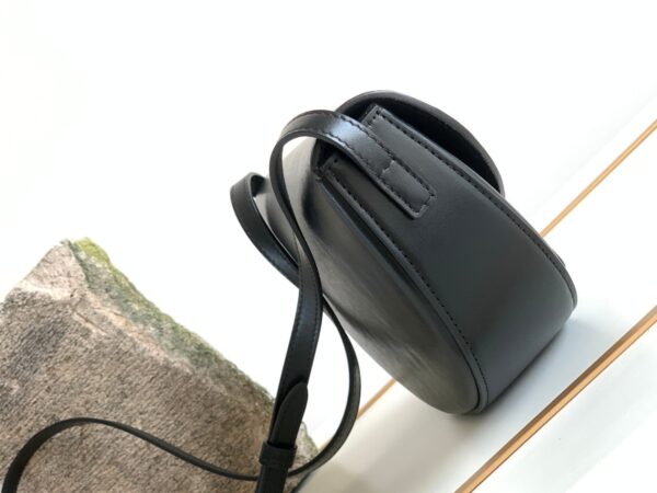 1:1 Replica Celine Besace Cuir Triomphe Bag Black For Women 9in/23cm