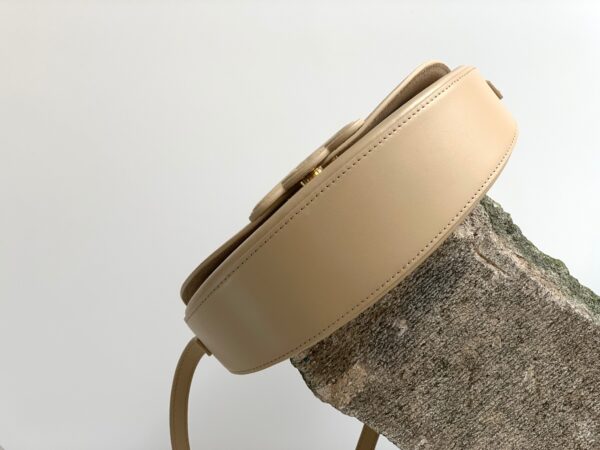 1:1 Replica Celine Besace Cuir Triomphe Bag Nude For Women 9in/23cm 111233DU3.03ND