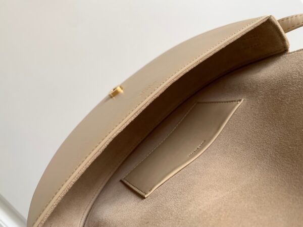 1:1 Replica Celine Besace Cuir Triomphe Bag Nude For Women 9in/23cm 111233DU3.03ND