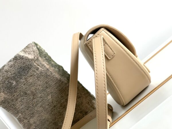 1:1 Replica Celine Besace Cuir Triomphe Bag Nude For Women 9in/23cm 111233DU3.03ND