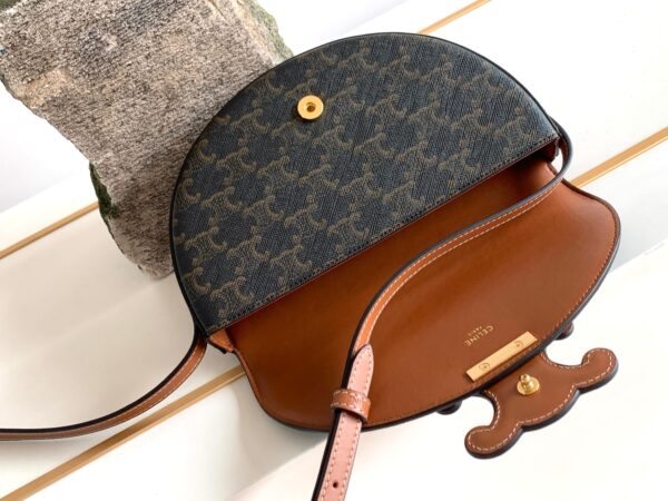 1:1 Replica Celine Besace In Triomphe Canvas Bag Brown For Women 9in/23cm