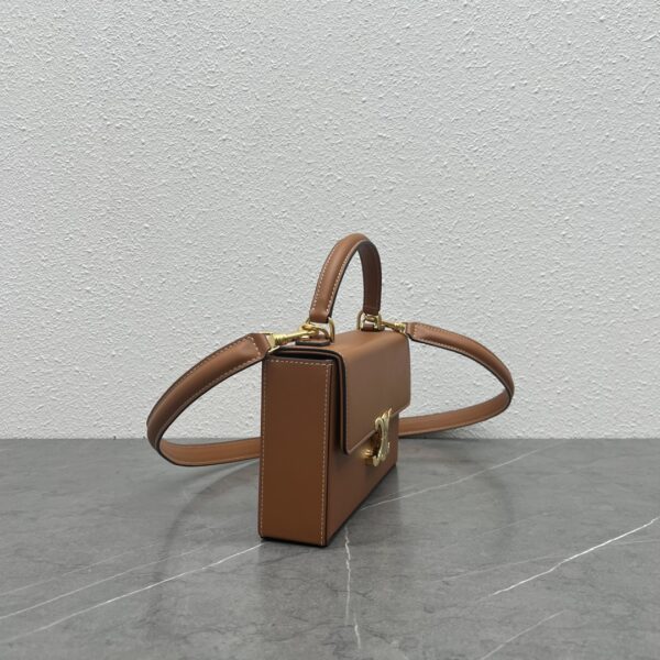 1:1 Replica Celine Box Triomphe Tan For Women 9in/22cm 199993BFN.04LU