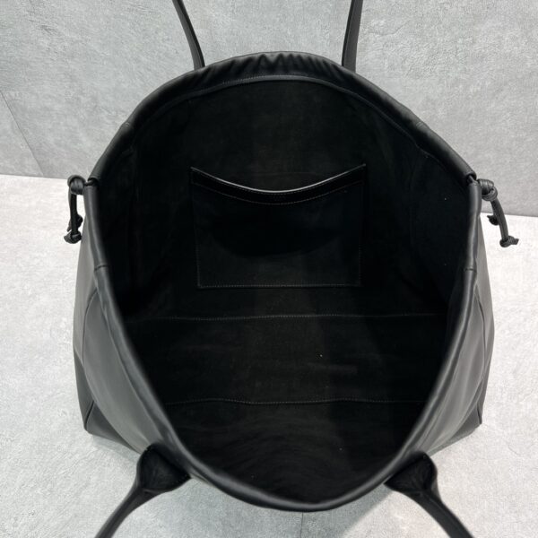 1:1 Replica Celine Cabas Drawstring Cuir Triomphe Black For Women 17in/44cm 199973DU3.38NO